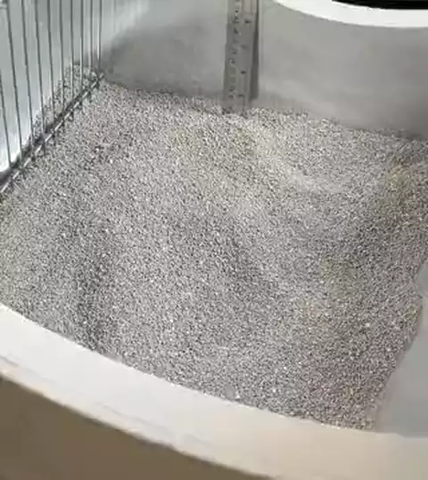 25 lb. (11.3 kg) Litter Capacity